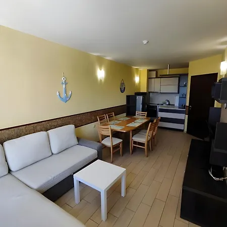 Apartman Family With Sea View & Pool In Zlatna Kotva *
