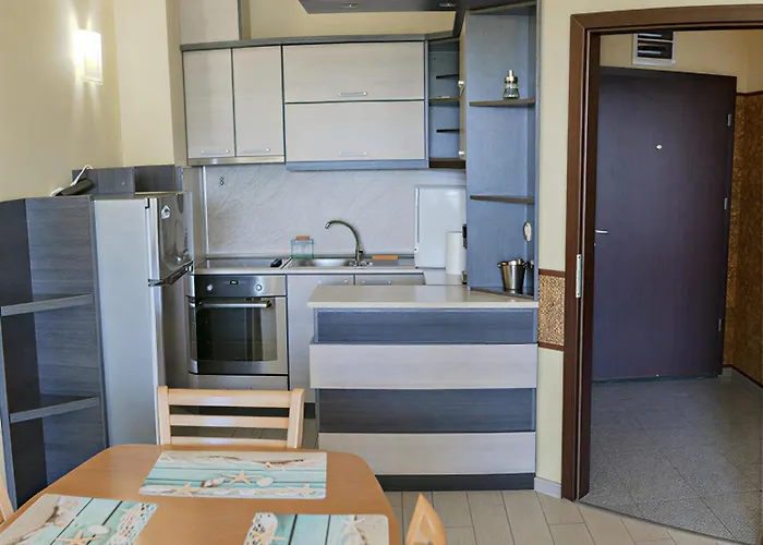Family With Sea View & Pool In Zlatna Kotva Апартаменты Варна